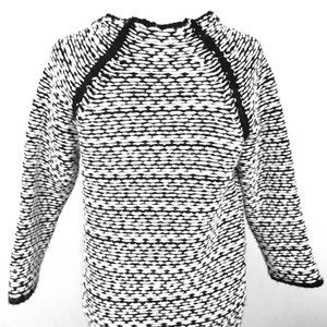 ZARA KNIT BLACK/WHITE SWEATER